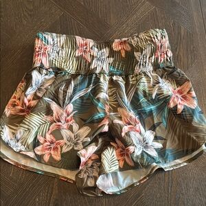 Hurley Green and Pink Athletic Shorts for Active Comfort